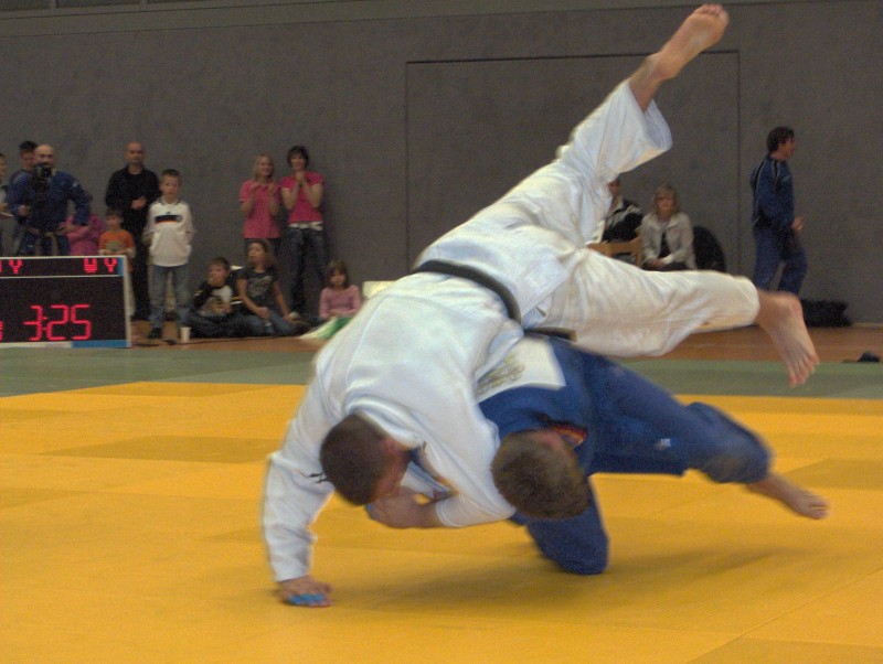 Auch dieser Seoi-nage brachte keine Wertung für Timo Prellwitz. img
